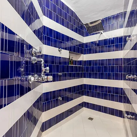 Puccinelli * Porto-Vecchio (Corsica)