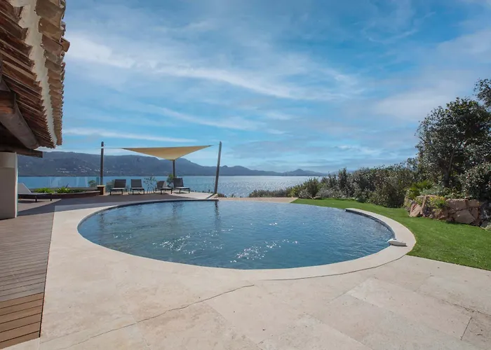 לינה וארוחת בוקר Puccinelli *