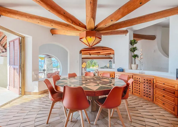 Puccinelli לינה וארוחת בוקר *