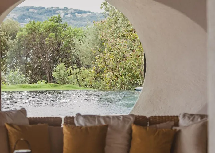 לינה וארוחת בוקר Puccinelli *